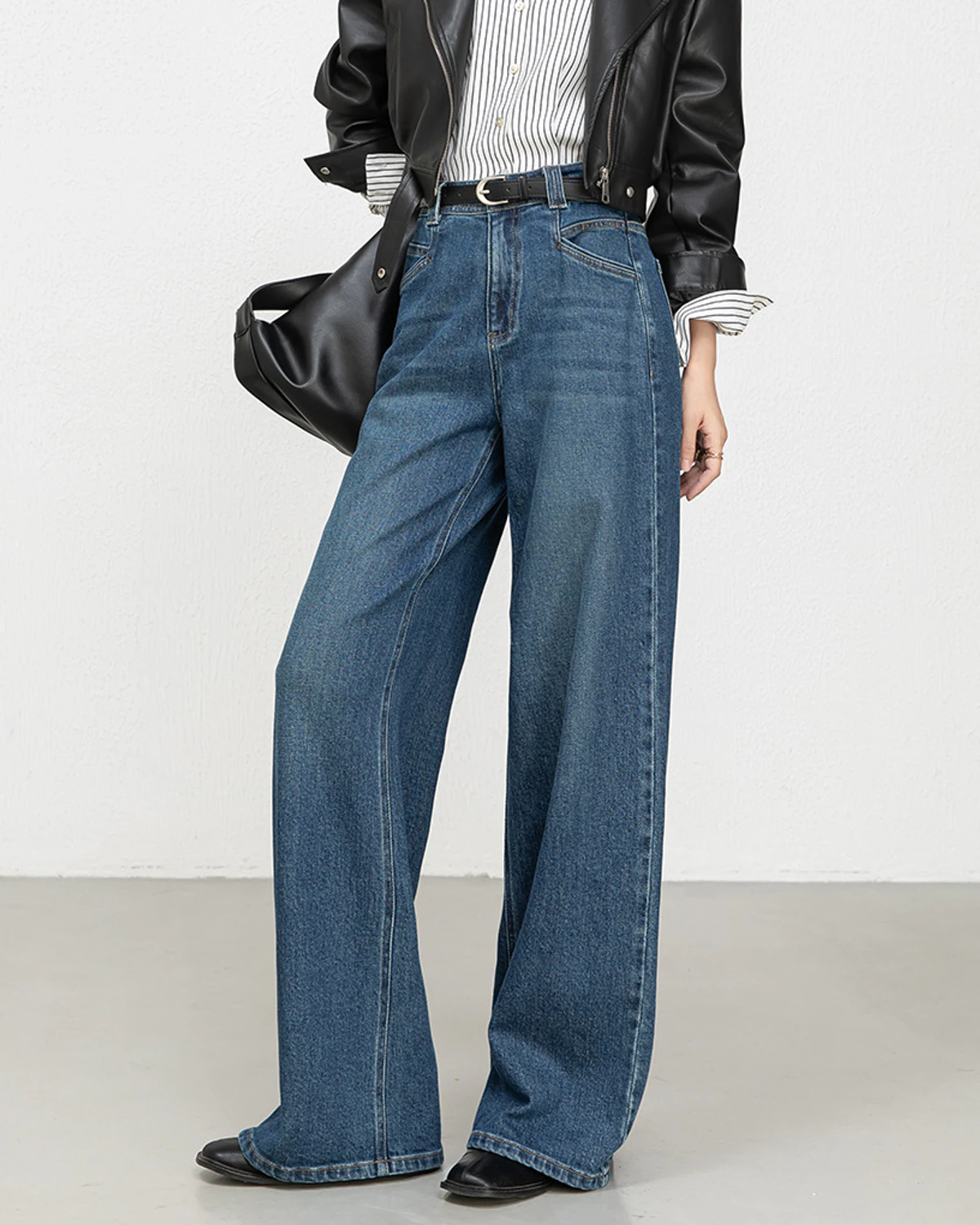Women’s dark-blue tailored wide-leg denim jeans